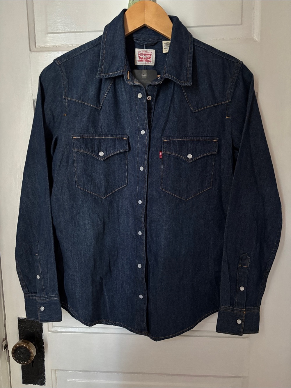 LEVI’S PEARL SNAP LONG SLEEVE DENIM SHIRT - Picture 2 of 11